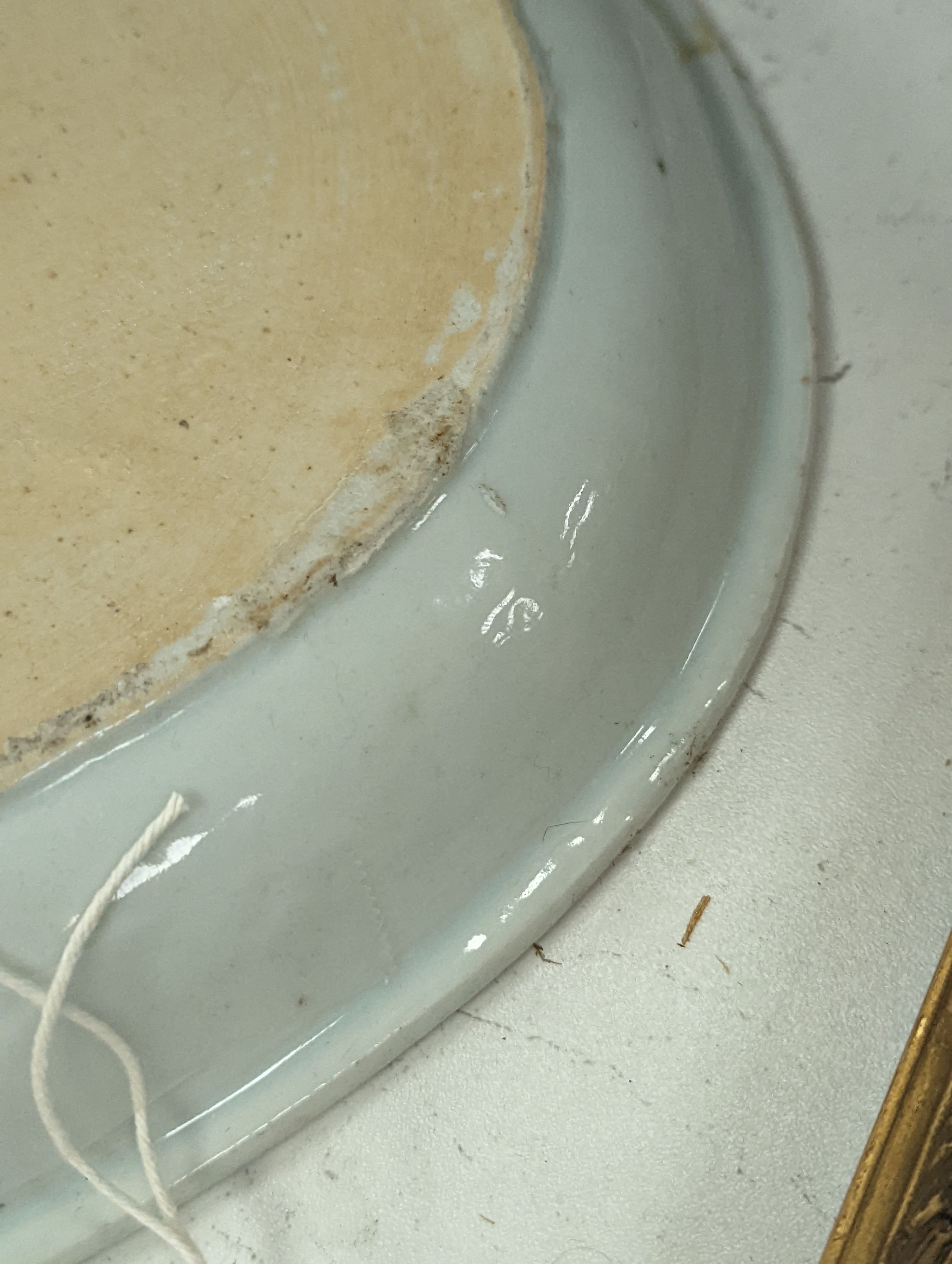 An 18th century Chinese export oval blue and white dish, 32cm.